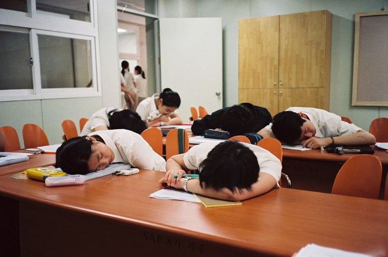 hãy để học sinh được ngủ