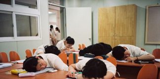 hãy để học sinh được ngủ